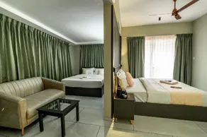 Zoho Suites - Image 2