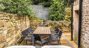 Locksbrook Lodge - Hot Tub - Spacious Outdoor Space - Image 3