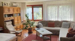 Meggyes Apartman - Image 2