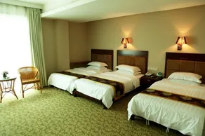Pengtong Business Hotel - Image 2
