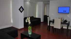 Apartamentos Plaza Modelia - Image 3