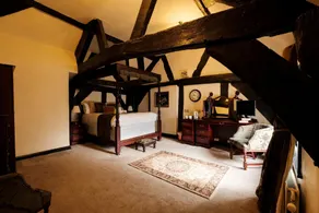 Ye Olde Kings Head - Image 2