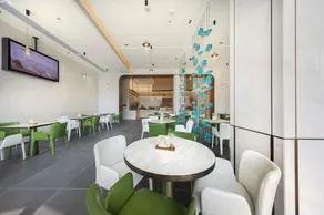 Atour Hotel Zhongshan Nantou Haiya Colorful City - Image 5