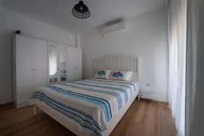 Gümüşlük köy içi havuzlu müstakil villa - Image 4