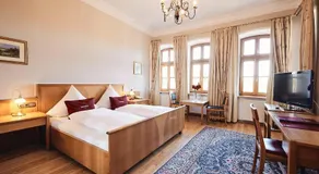 Hotel & Restaurant Waldschloss - Image 2