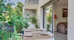Appartement à 150m plage des Lecques, climatisé, piscine, terrasse, 2 chambres, parking - 4 étoiles - FR-1-770-29 - Image 4