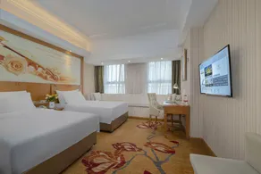 Vienna Hotel Zhengzhou Only Henan Movie Town - Image 3