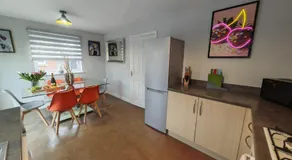 Lakeside: Argosy 3bed house 2bath parking M27 J5 Southampton Airport sleeps 6 - Image 3