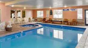 Yellowstone Park Hotel - Image 5