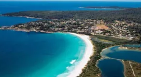 THE TIN SHED Couples accommodation at Bay of Fires - Image 2