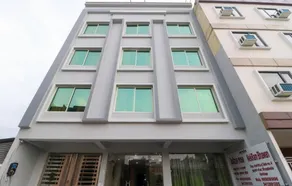 Closed hotel - Image 4