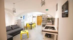 The Maze Apartment - Image 3