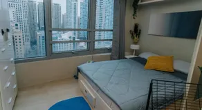 Chic Eastwood City Studio w Pool and Gym Access - Image 2