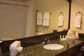 Quality Inn Kilmarnock - Image 2