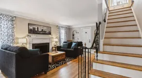 The Henry House I Pet Friendly Cozy Convenient - Image 3