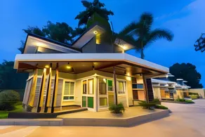 Moonla Boutique Resort - Image 2