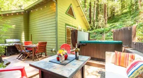 Vino Velo Retreat! Redwoods! Hot Tub!! Fire Table!! BBQ!! Game Room!! Fast WiFi!! Dog Friendly!! - Image 4