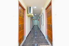 Super Collection O Jagadgirigutta Road - Image 4