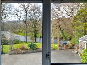 Riverside holiday home in Dolgellau, No Deposit - Image 5