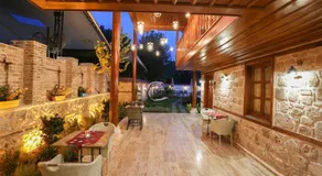 Char Me Hotel - Image 3