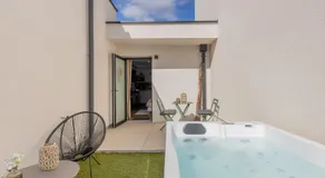 Le Chêne Doré Appartement cosy Jacuzzi Privé accès à pieds centre touristique - Image 5