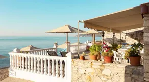 Potokaki Beachfront Hotel - Image 5