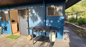 Pet-Friendly Tropical Yard Walk to Rainbow Beach - Image 5