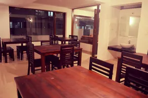 Blackroots Serviced Apartments - Image 5