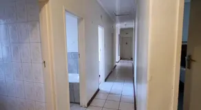 016 Guest House - Image 4
