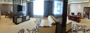 Peak International Hotel - Image 5