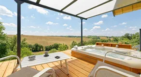Chalet de charme climatisé, son Jacuzzi - SPA privatif et la piscine de la Maison Bleue du Gers - Image 4