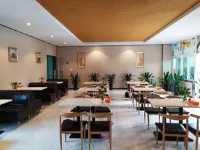 Ousika International Hotel (Dongguan Huangjiang Avenue Baohu) - Image 2