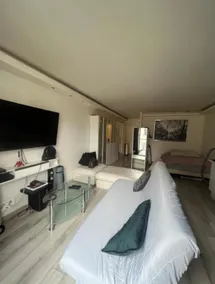 Cocooning Apartment very close to Champs Élysée - Image 2