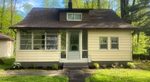 Newly Renovated 3BR Hudson Valley House - Image 3