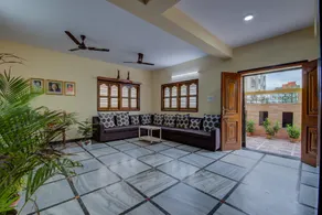 OYO Flagship 9000 The Syncretic Guest House - Image 3