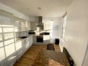 Essex Studio Retreat Flat 4 - Image 3