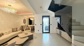 Royal Residence - Image 3
