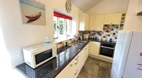 The Nook - Charming cottage, modern living with original features, perfect private garden - Image 5