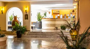 Tropis Hotel - Image 4