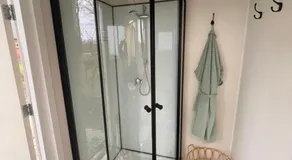Op zoek naar een leuke overnachting Te huur Prachtig Tiny House De Hutte - Image 2