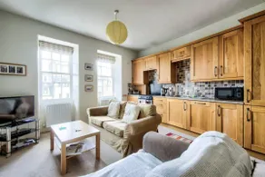 GuestReady - Charming Home in Old Town - Image 3