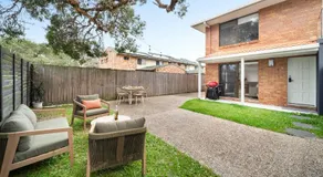 Coolum Coastal Abode - Pet-Friendly Walk to Beach - Image 4
