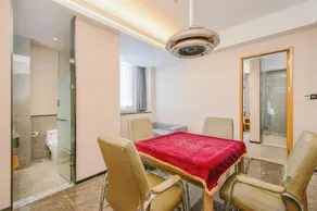 Rezen Royal Hotel Huizhou Huicheng - Image 4