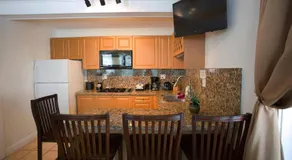 Courtney's Place Historic Cottages & Inns - Image 4