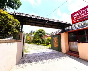 Deluxe Residency - Image 5