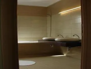Living In Aparthotel - Image 4