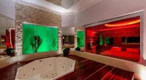 Eros Motel - Image 2