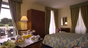 Villa Imperiale Hotel - Image 2