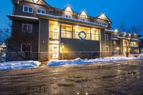 Chalet Saint-Sauveur with heated pool during Summer and Ski in Ski out! - Image 1