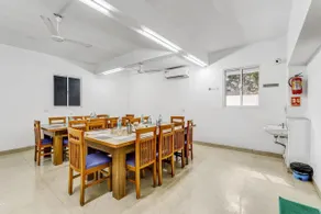 Olive Inn Serviced Apartments - Image 5
